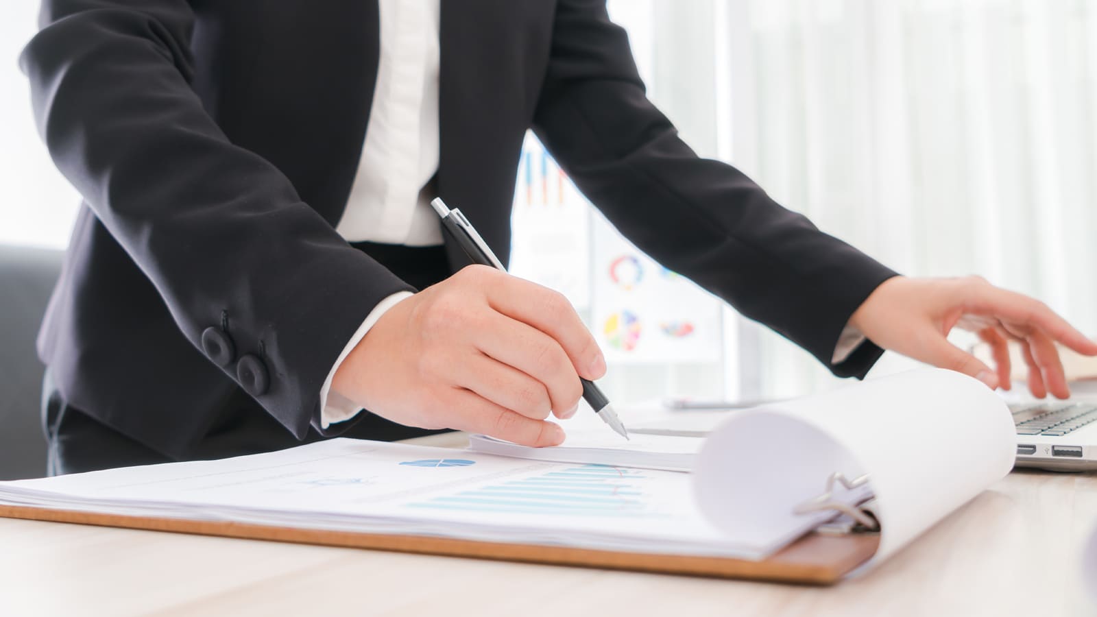 Dịch vụ thủ tục hải quan sân bay Vân Đồn